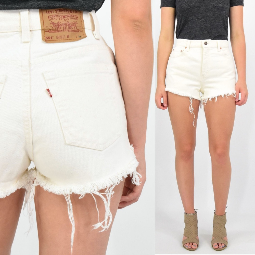 Levi’s 90's Vintage White High Waist 501 Shorts Fringed Cut | W26